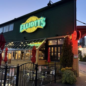 Elliott's Oyster House - Seafood Near Me - Seattle, Washington Elliott's Oyster House - Seafood Near Me - Seattle, Washington