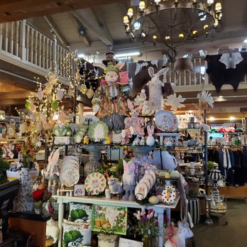 Harris Ranch Country Store - The store or shop - Bakeries Near Me - Coalinga, California Harris Ranch Country Store - The store or shop - Bakeries Near Me - Coalinga, California
