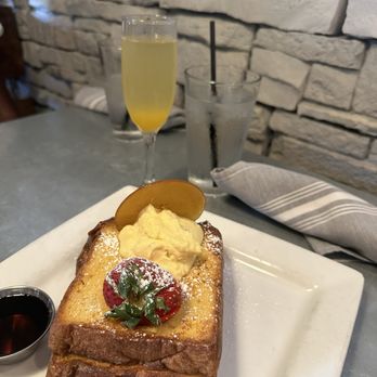 Toast - Creme Brulee French Toast so delicious with mimosas - Breakfast & Brunch Near Me - Temecula, California Toast - Creme Brulee French Toast so delicious with mimosas - Breakfast & Brunch Near Me - Temecula, California