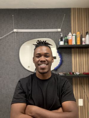 ICONIC BARBER STUDIO - Updated July 2026 - 10 Photos - 312 E Harrison ...