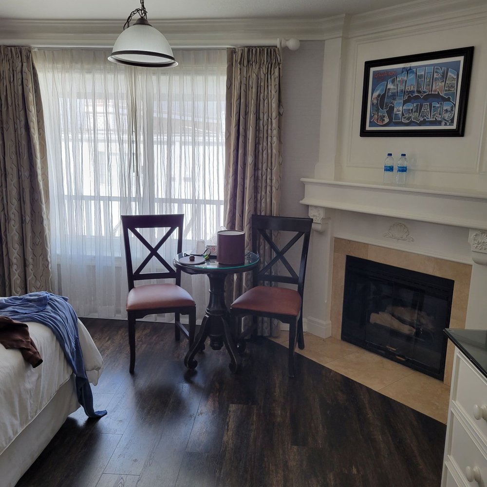 Hotel Metropole - Rm 317 king w/mtn view and fireplace - Hotels Near Me - Avalon, California Hotel Metropole - Rm 317 king w/mtn view and fireplace - Hotels Near Me - Avalon, California