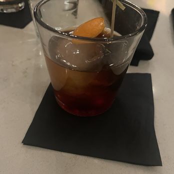 The Hudson - Stone fruits old fashion - Cocktail Bars Near Me - Sedona, Arizona