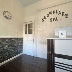 Snowflakes Spa - Front Desk