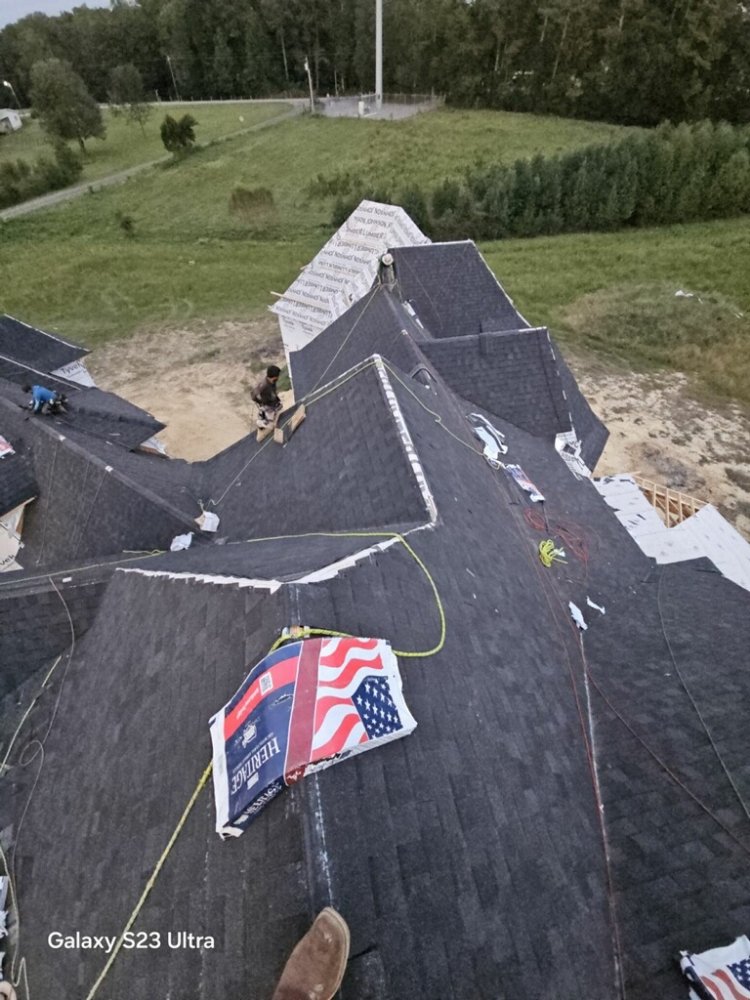 Slide of Stellar Roofing