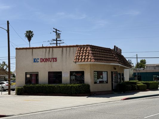 KC DONUTS - Updated July 2026 - 129 Photos & 131 Reviews - 838 E ...