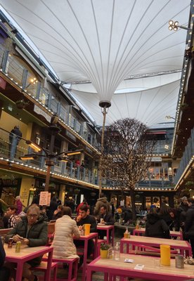 Kingly Court by null