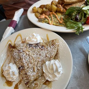 Cafe Bonjour - Apple Pie a la Mode crepe - Breakfast & Brunch Near Me - Boston, Massachusetts Cafe Bonjour - Apple Pie a la Mode crepe - Breakfast & Brunch Near Me - Boston, Massachusetts