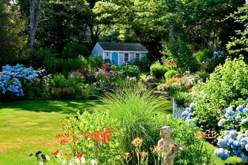 A Little Inn on Pleasant Bay by null