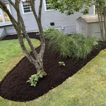 Oliver’s Landscaping - Edging and mulching - Landscaping Near Me - Leominster, Massachusetts
