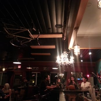 Flying Pig Pub & Kitchen - Pubs Near Me - Oceanside, California