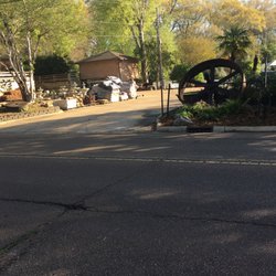 Live Oak Landscapes, Nursery & Garden Center