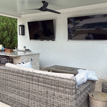 Stewart's Landscaping - Multi-Screen TV, painted brick construction granite counter top. - Landscaping Near Me - Charlotte, North Carolina Stewart's Landscaping - Multi-Screen TV, painted brick construction granite counter top. - Landscaping Near Me - Charlotte, North Carolina