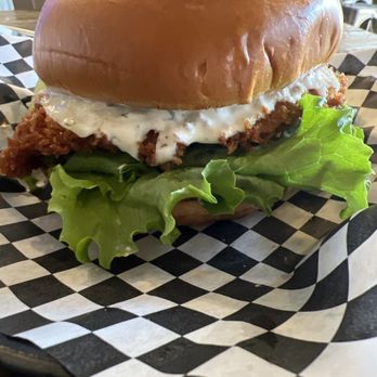 Anny's Fine Burger - Crispy chicken Burger - Burgers Near Me - Santee, California