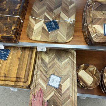 Whisk & Ladle - Cutting board - Kitchen & Bath Near Me - Williamsburg, Virginia Whisk & Ladle - Cutting board - Kitchen & Bath Near Me - Williamsburg, Virginia