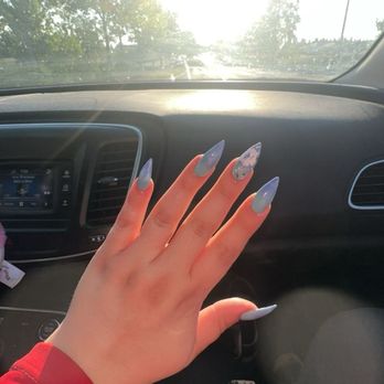 Artistic Nails - Nail Salons Near Me - Lincoln, California