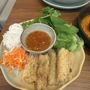 Le Soleil - Crispy Crispy Lattice Rolls with fish sauce's - Vietnamese Near Me - San Francisco, California
