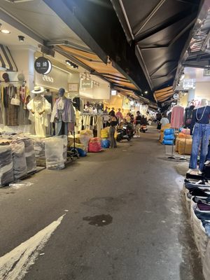 Wufenpu Shopping District by null