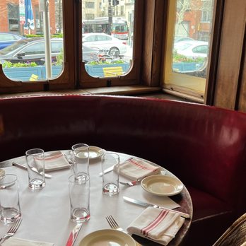 Le Diplomate - French cafe vibes - Brasseries Near Me - Washington, DC, District of Columbia