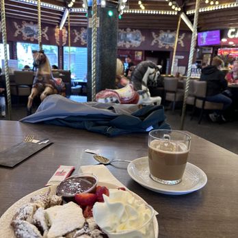 De Carrousel Pannenkoeken - Deliciousness - Creperies Near Me - Amsterdam, New Hampshire