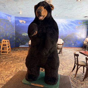 Blue Ox Cafe - Bars Near Me - Klamath, California