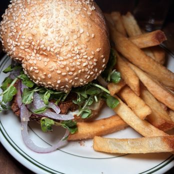 High Hope Tavern - Fried chicken sandwich - Cocktail Bars Near Me - Westerly, Rhode Island High Hope Tavern - Fried chicken sandwich - Cocktail Bars Near Me - Westerly, Rhode Island