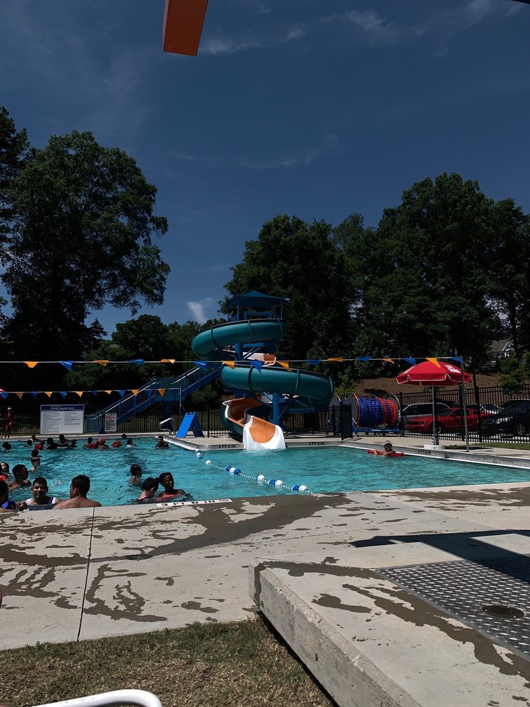 Double Oaks Family Aquatic Center