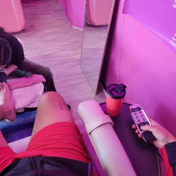 Organic Nails Studio - Enjoying their massage chair while my feet get done - Nail Technicians Near Me - Los Angeles, California Organic Nails Studio - Enjoying their massage chair while my feet get done - Nail Technicians Near Me - Los Angeles, California