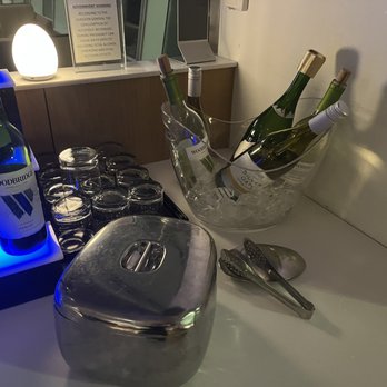 Lufthansa Senator Lounge - Wine - Airport Lounges Near Me - Jamaica, New York Lufthansa Senator Lounge - Wine - Airport Lounges Near Me - Jamaica, New York
