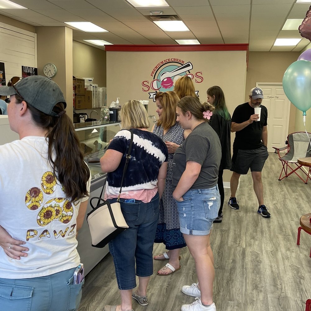 Scoops N Such - Lots of customers - Ice Cream & Frozen Yogurt Near Me - Mount Washington, Kentucky Scoops N Such - Lots of customers - Ice Cream & Frozen Yogurt Near Me - Mount Washington, Kentucky