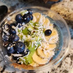 Grain and Berry - South Tampa - Spirulina bowl