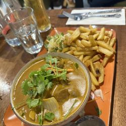 Papa Rich Street Food Kitchen - Curry