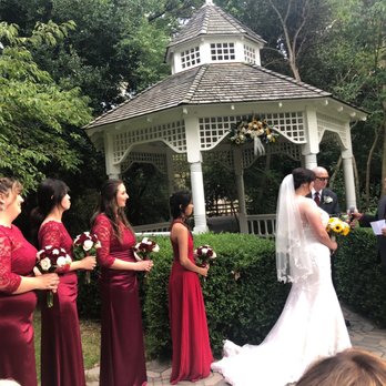 Tom's Flower Stop - Wedding party and decorated gazebo - Florists Near Me - Union City, California Tom's Flower Stop - Wedding party and decorated gazebo - Florists Near Me - Union City, California