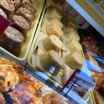 Cannon Beach Bakery - Bakeries Near Me - Cannon Beach, Oregon