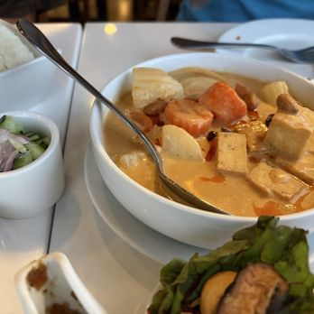 Satdha Plant Based Thai Kitchen - Mussaman Curry - Thai Near Me - Santa Monica, California