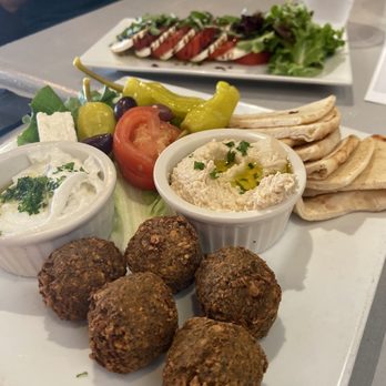Bistro 804 - Mazza platter & Caprese - Comfort Food Near Me - Richmond, Virginia