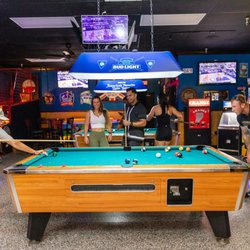 O'Quigley's Seafood Steamer & Oyster Sports Bar