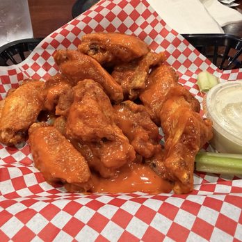 Barro's Pizza - Dozen Bone-In Wings Medium. Very Good. - Pizza Near Me - Mesa, Arizona