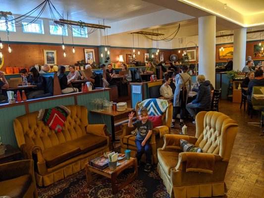 Aunty Ed's Restaurant and Bar by null