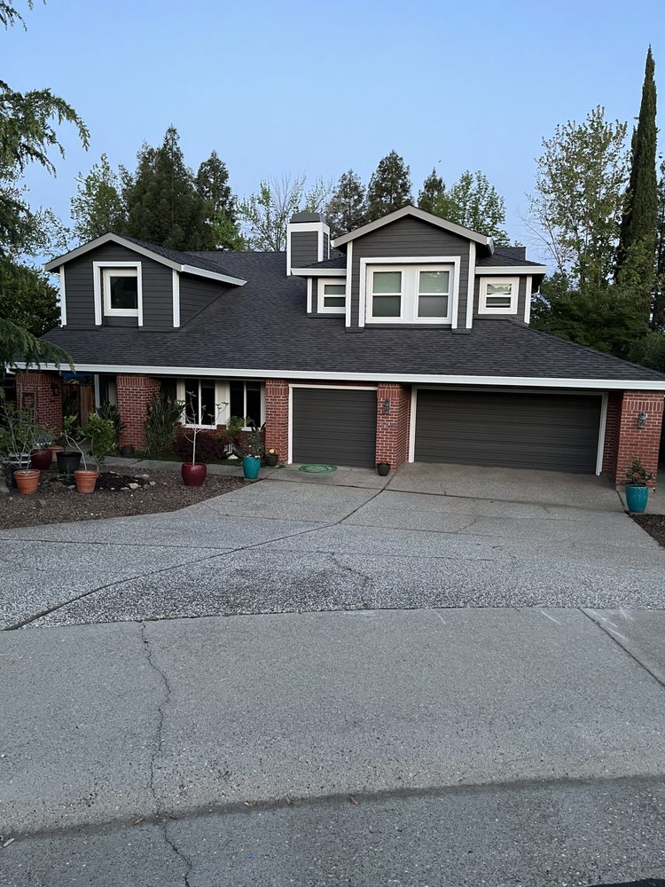 Slide of Cal-Vintage Roofing