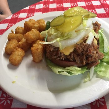 Delauders  BBQ - Barbeque Near Me - Sevierville, Tennessee