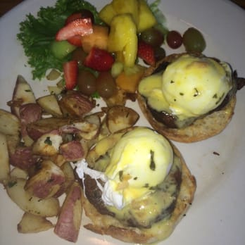 Tarrant's Cafe - Beef tenderloin Benedict - New American Near Me - Richmond, Virginia Tarrant's Cafe - Beef tenderloin Benedict - New American Near Me - Richmond, Virginia