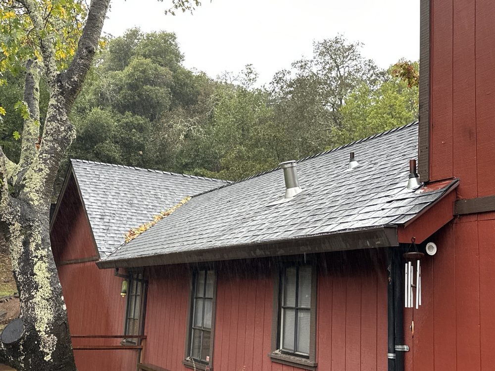 Slide of Gramajo Roofing