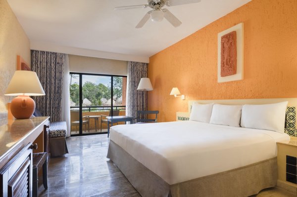 Iberostar Waves Tucan by null