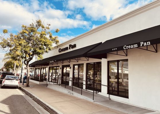 Cream Pan Bakery Lomita by null