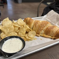 Beow's Coffee & Café - Mary Pippen