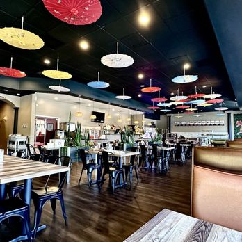Co Do 2 - Inside - Vietnamese Near Me - Sacramento, California Co Do 2 - Inside - Vietnamese Near Me - Sacramento, California