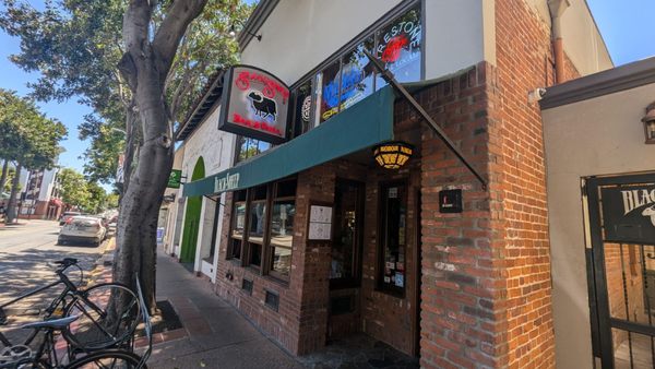 Black Sheep Bar & Grill by null