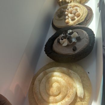 Crumbl - Woodbridge - 4-pack - Bakeries Near Me - Woodbridge, Virginia
