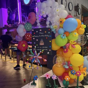 Hijinx Hotel - Eatertainment Near Me - Irvine, California