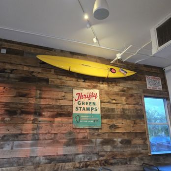Banzai Bowls - Seating area vibes. - Juice Bars & Smoothies Near Me - Haleiwa, Hawaii Banzai Bowls - Seating area vibes. - Juice Bars & Smoothies Near Me - Haleiwa, Hawaii